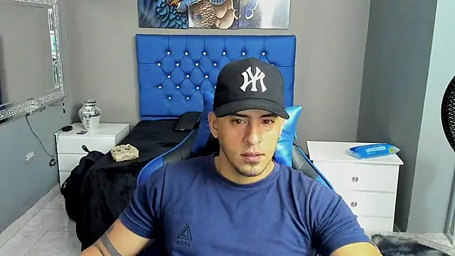 Snapshot of AngelAndChris chatting on 15, 10, 2025 AngelAndChris online show from 15, 10, 2025