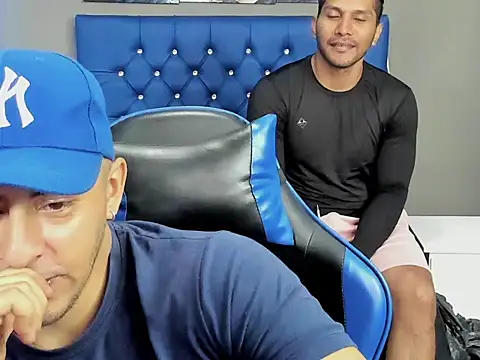 Snapshot of AngelAndChris chatting on 25, 9, 2025 AngelAndChris online show from 25, 9, 2025