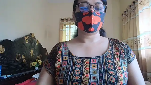 Snapshot of Elena_cruz5 chatting on 8, 7, 2026 Elena cruz5 online show from 8, 7, 2026