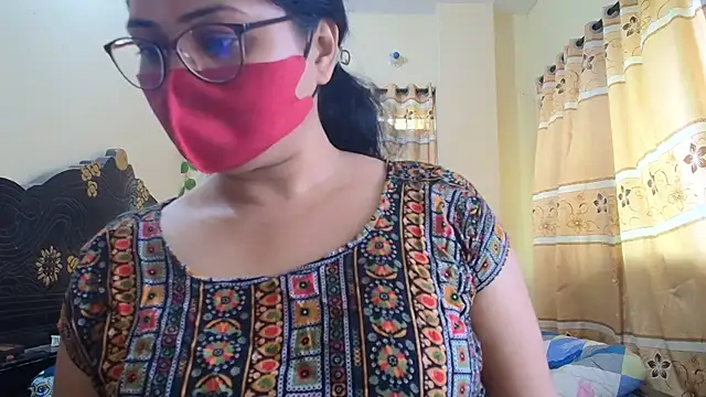 Elena cruz5 online show from 18, 4, 2026