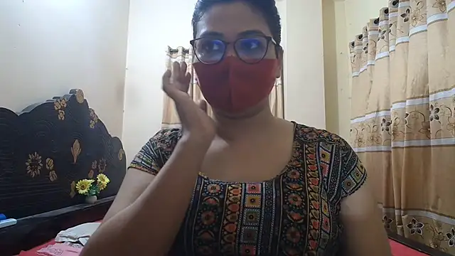 Snapshot of Elena_cruz5 chatting on 15, 7, 2026 Elena cruz5 online show from 15, 7, 2026