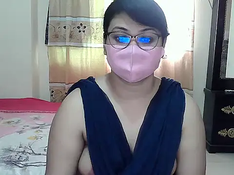 Snapshot of Elena_cruz5 chatting on 1, 11, 2025 Elena cruz5 online show from 1, 11, 2025