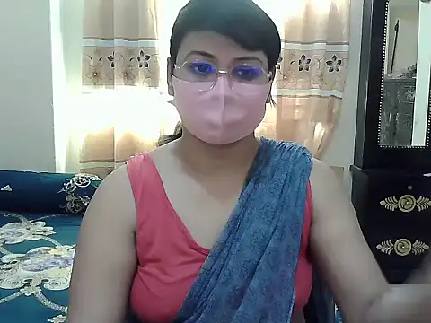 Snapshot of Elena_cruz5 chatting on 23, 10, 2025 Elena cruz5 online show from 23, 10, 2025