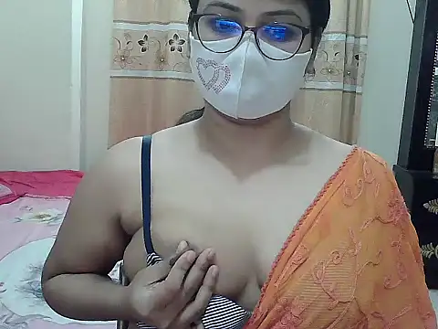 Snapshot of Elena_cruz5 chatting on 16, 11, 2025 Elena cruz5 online show from 16, 11, 2025