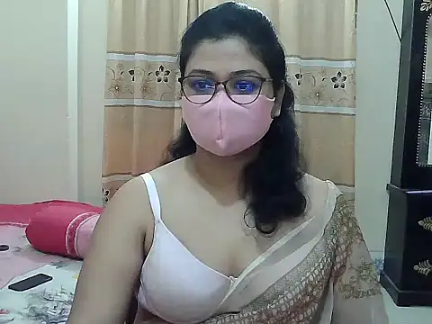 Snapshot of Elena_cruz5 chatting on 5, 11, 2025 Elena cruz5 online show from 5, 11, 2025