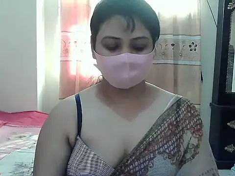 Snapshot of Elena_cruz5 chatting on 13, 11, 2025 Elena cruz5 online show from 13, 11, 2025