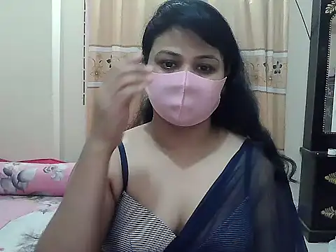 Snapshot of Elena_cruz5 chatting on 13, 11, 2025 Elena cruz5 online show from 13, 11, 2025