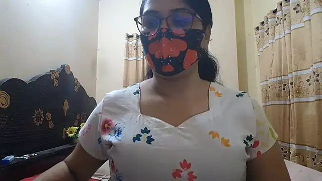 Snapshot of Elena_cruz5 chatting on 11, 7, 2026 Elena cruz5 online show from 11, 7, 2026
