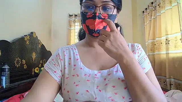 Snapshot of Elena_cruz5 chatting on 25, 6, 2026 Elena cruz5 online show from 25, 6, 2026