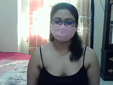 Snapshot of Elena_cruz5 chatting on 11, 11, 2025 Elena cruz5 online show from 11, 11, 2025