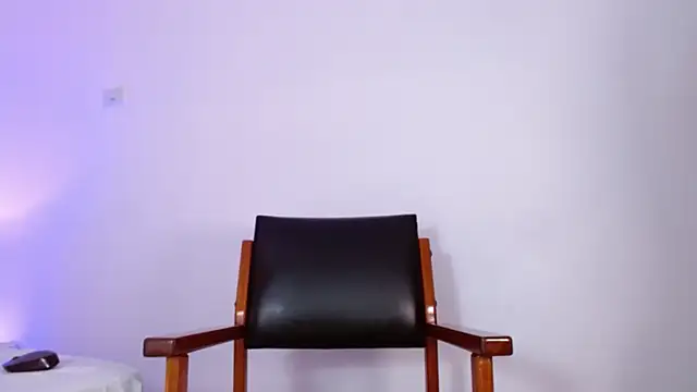 LuciaCollins  online show from 14, 10, 2025