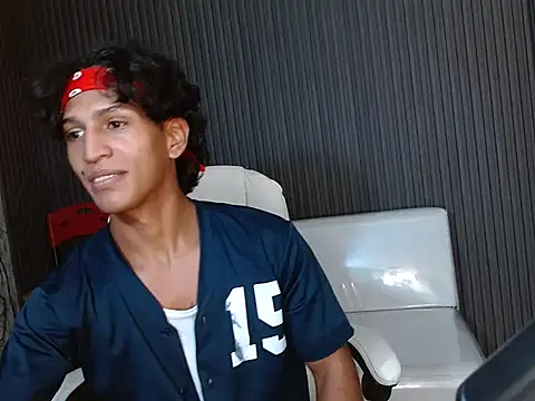 bull cam online show from 15, 10, 2025