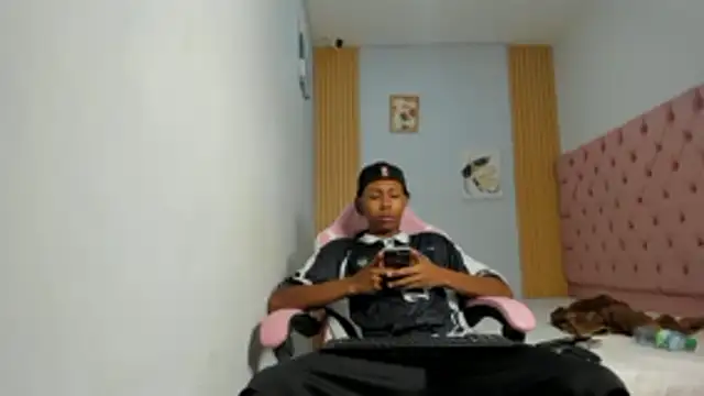 Jax Maliq online show from 28, 10, 2025