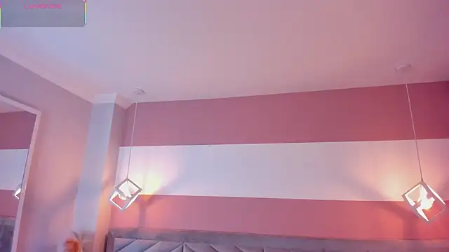 Snapshot of Mia_Valentine_ chatting on 11, 11, 2025 Mia Valentine online show from 11, 11, 2025