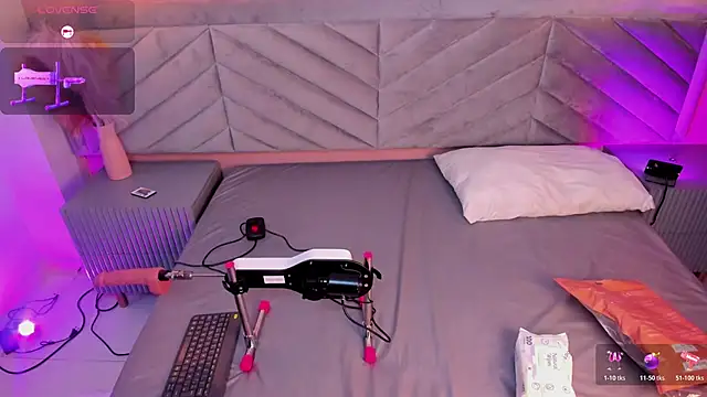 Snapshot of Mia_Valentine_ chatting on 30, 10, 2025 Mia Valentine online show from 30, 10, 2025