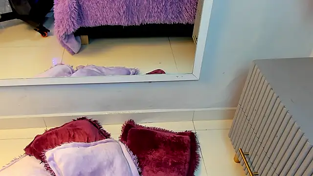 Mia Valentine  online show from 13, 3, 2026