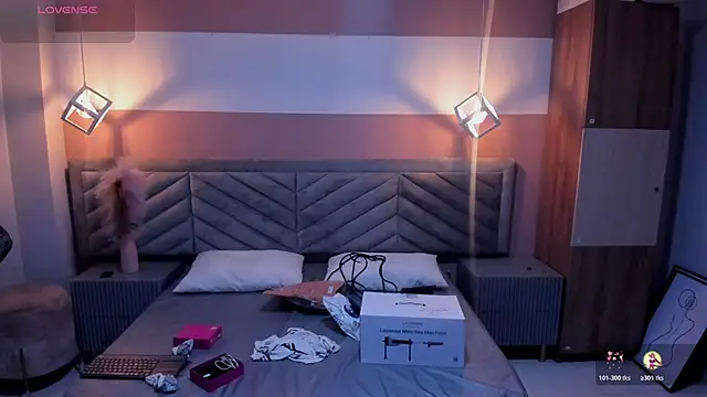 Snapshot of Mia_Valentine_ chatting on 25, 10, 2025 Mia Valentine online show from 25, 10, 2025