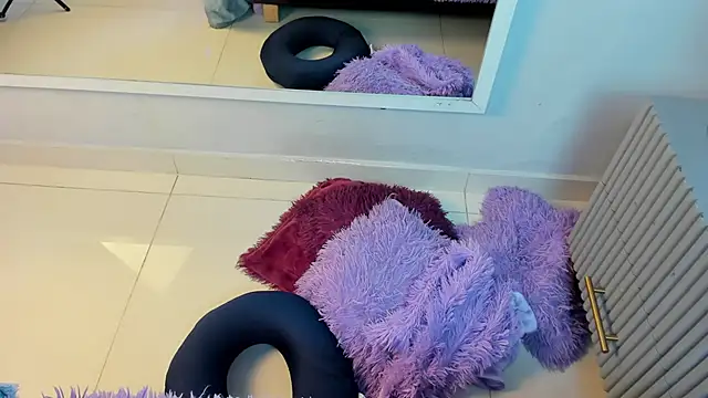 Mia Valentine  online show from 14, 4, 2026