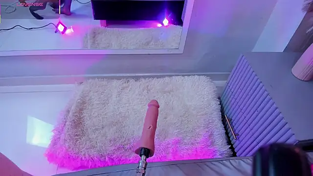 Snapshot of Mia_Valentine_ chatting on 18, 11, 2025 Mia Valentine online show from 18, 11, 2025