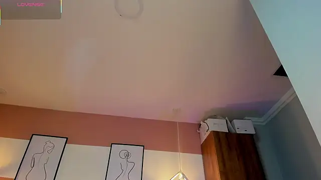 Snapshot of Mia_Valentine_ chatting on 24, 11, 2025 Mia Valentine online show from 24, 11, 2025