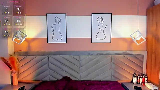 Mia Valentine  online show from 8, 1, 2026