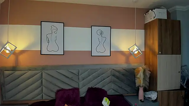 Snapshot of Mia_Valentine_ chatting on 1, 12, 2025 Mia Valentine online show from 1, 12, 2025