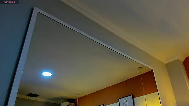 Mia Valentine  online show from 21, 12, 2025