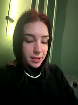 VampyScarlet online show from 2, 10, 2025