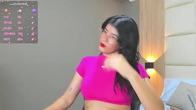 caroline 00403  online show from 2, 10, 2025