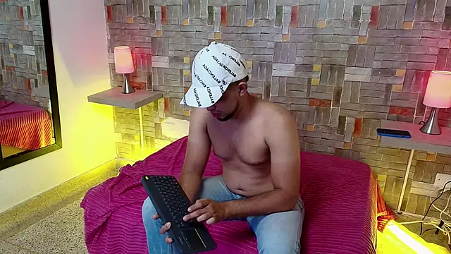 miiss  dulce online show from 4, 10, 2025