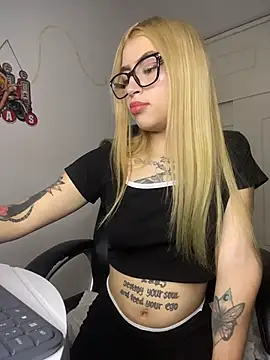 PrettyAshley  online show from 30, 6, 2026