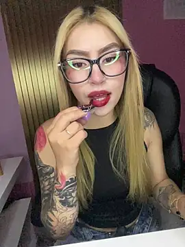 PrettyAshley  online show from 19, 7, 2026
