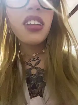 PrettyAshley  online show from 20, 6, 2026