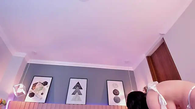 Nina Ford online show from 16, 4, 2026