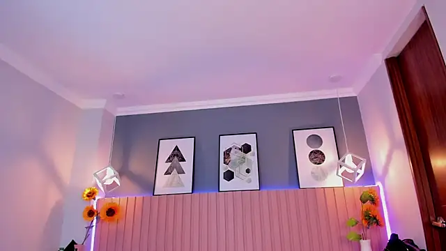 Nina Ford online show from 23, 11, 2025