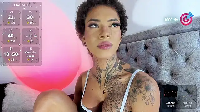 Snapshot of michell_danna chatting on 11, 10, 2025 michell danna online show from 11, 10, 2025