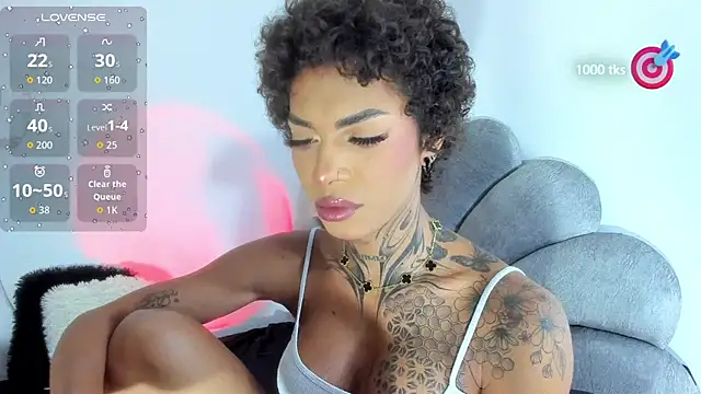 Snapshot of michell_danna chatting on 18, 11, 2025 michell danna online show from 18, 11, 2025