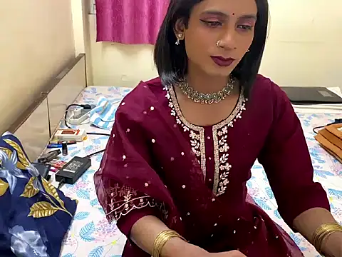 LuvLayla online show from 20, 11, 2025