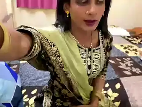 LuvLayla online show from 16, 11, 2025