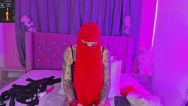 Snapshot of Nayla-Mouna chatting on 23, 6, 2026 Nayla-Mouna online show from 23, 6, 2026