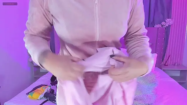 Nayla-Mouna online show from 12, 3, 2026