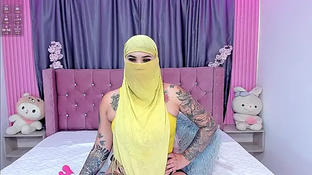 Nayla-Mouna online show from 21, 10, 2025