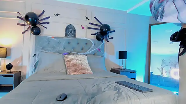 Snapshot of ALICESANDOVAL chatting on 10, 11, 2025 ALICESANDOVAL online show from 10, 11, 2025