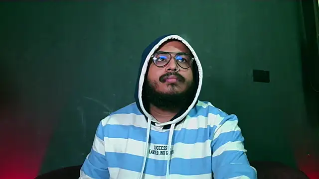  leda swan  online show from 4, 11, 2025