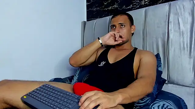 Thomas Wayne online show from 8, 3, 2026