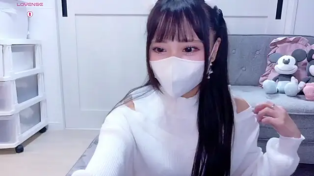 YURi luv online show from 19, 10, 2025