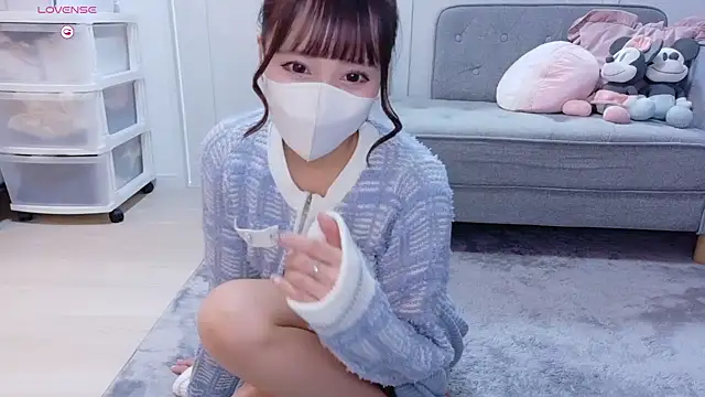 YURi luv online show from 28, 11, 2025