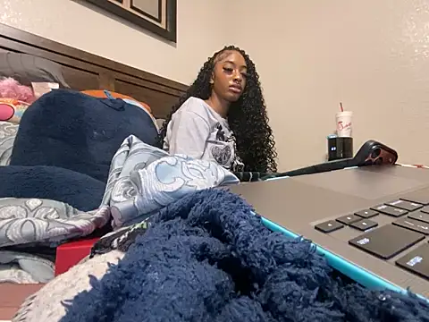 Brooke012 online show from 8, 3, 2026