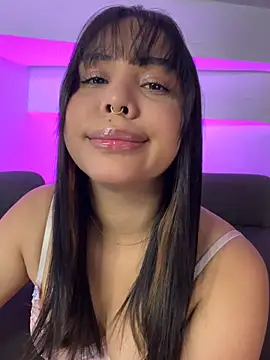 P A U L I N A  online show from 8, 6, 2026