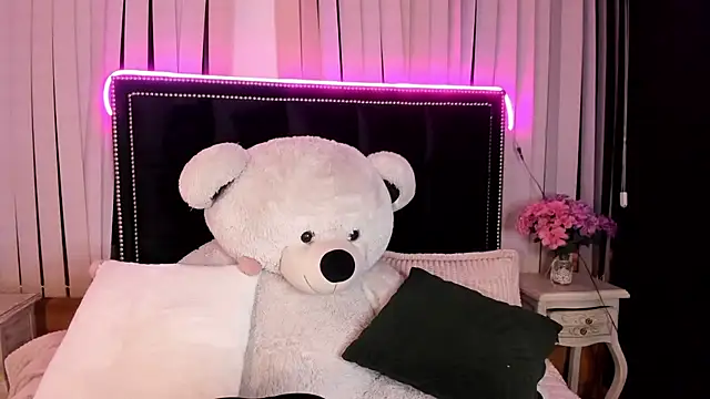 Snapshot of Rosita_se chatting on 8, 10, 2025 Rosita se online show from 8, 10, 2025